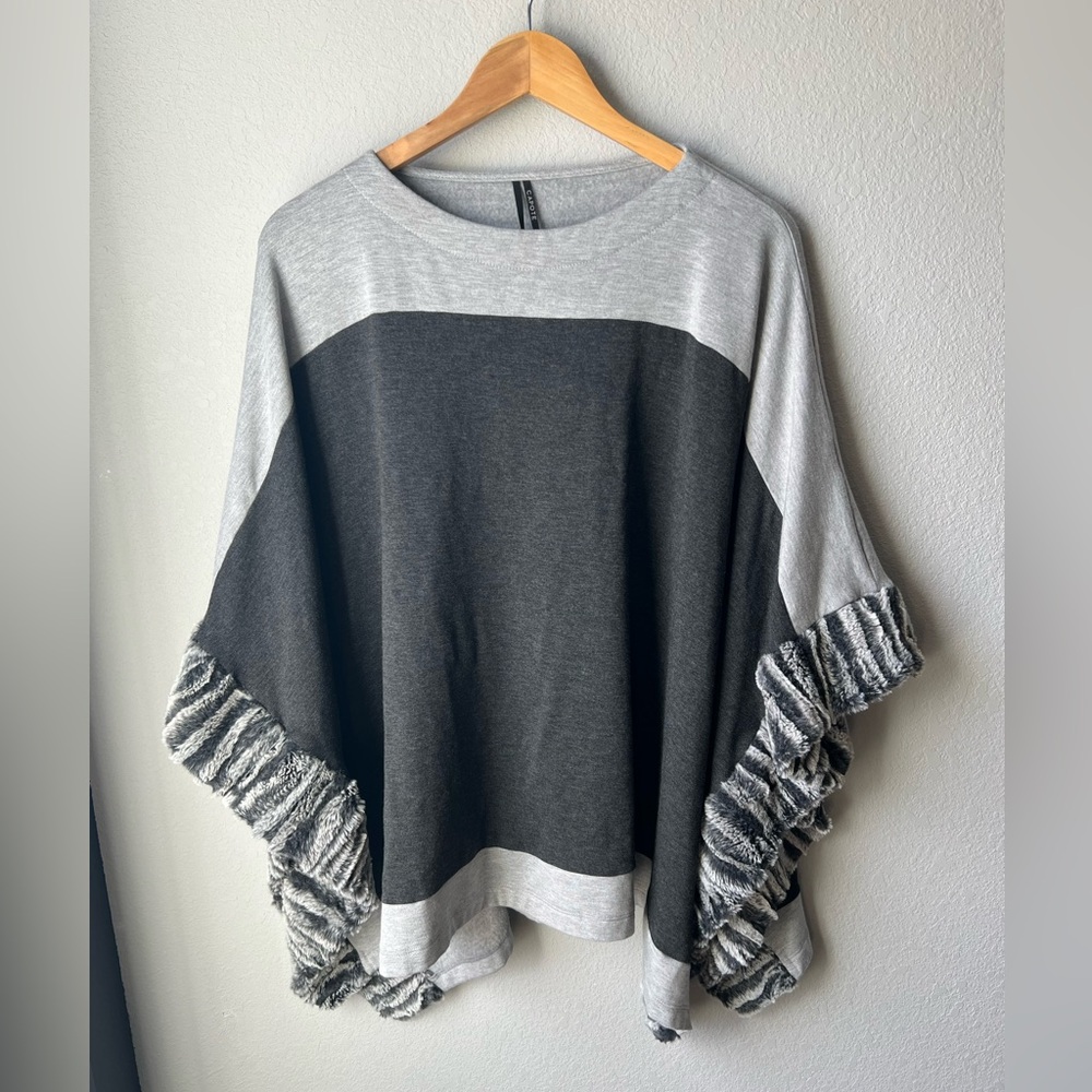 Capote Faux Firm Color Block Poncho Cape